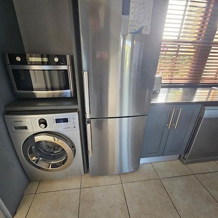 Appartamento Six Whale Rock Gardens With Back Up Power For Load Shedding Plettenberg Bay Esterno foto