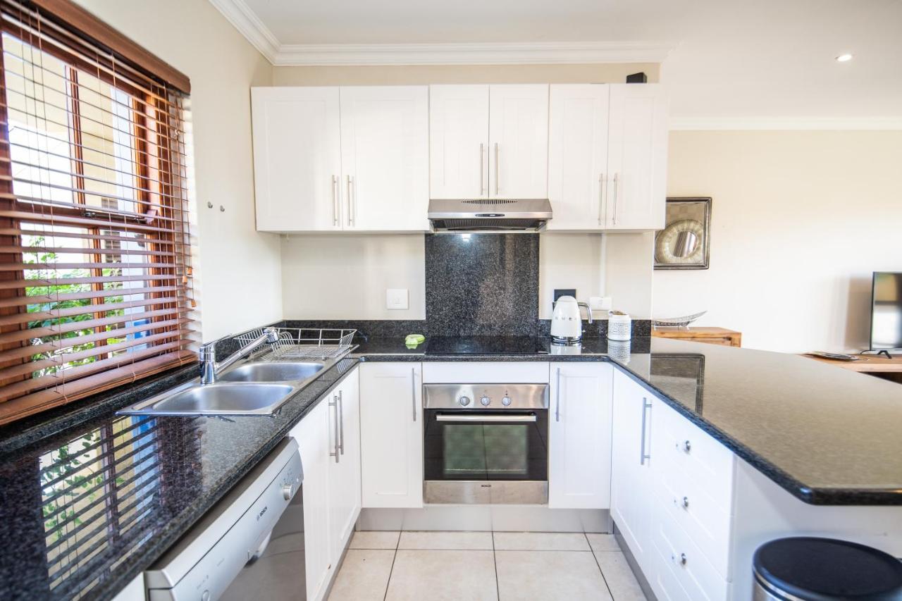 Appartamento Six Whale Rock Gardens With Back Up Power For Load Shedding Plettenberg Bay Esterno foto