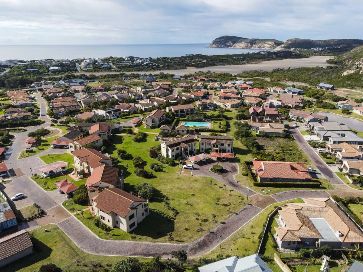Appartamento Six Whale Rock Gardens With Back Up Power For Load Shedding Plettenberg Bay Esterno foto