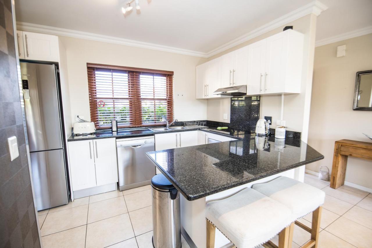 Appartamento Six Whale Rock Gardens With Back Up Power For Load Shedding Plettenberg Bay Esterno foto