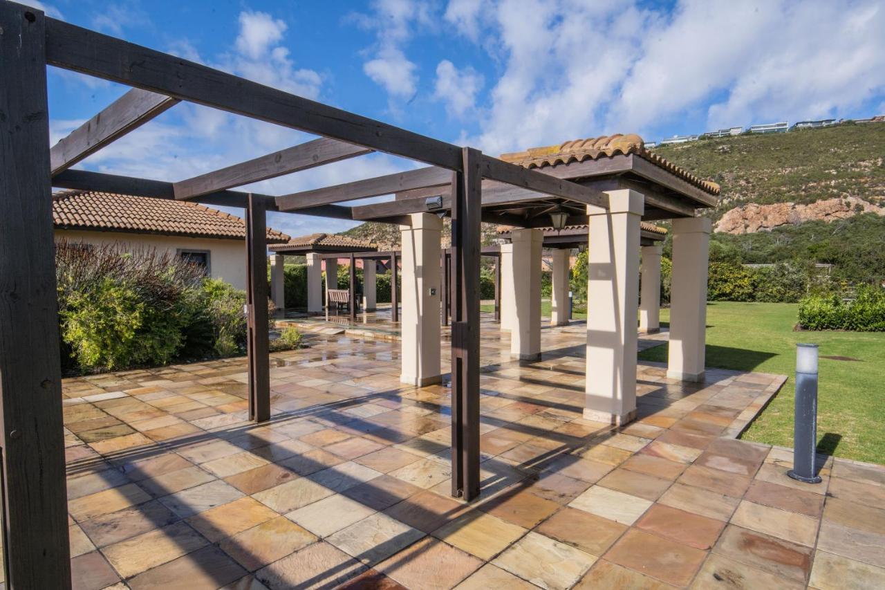 Appartamento Six Whale Rock Gardens With Back Up Power For Load Shedding Plettenberg Bay Esterno foto